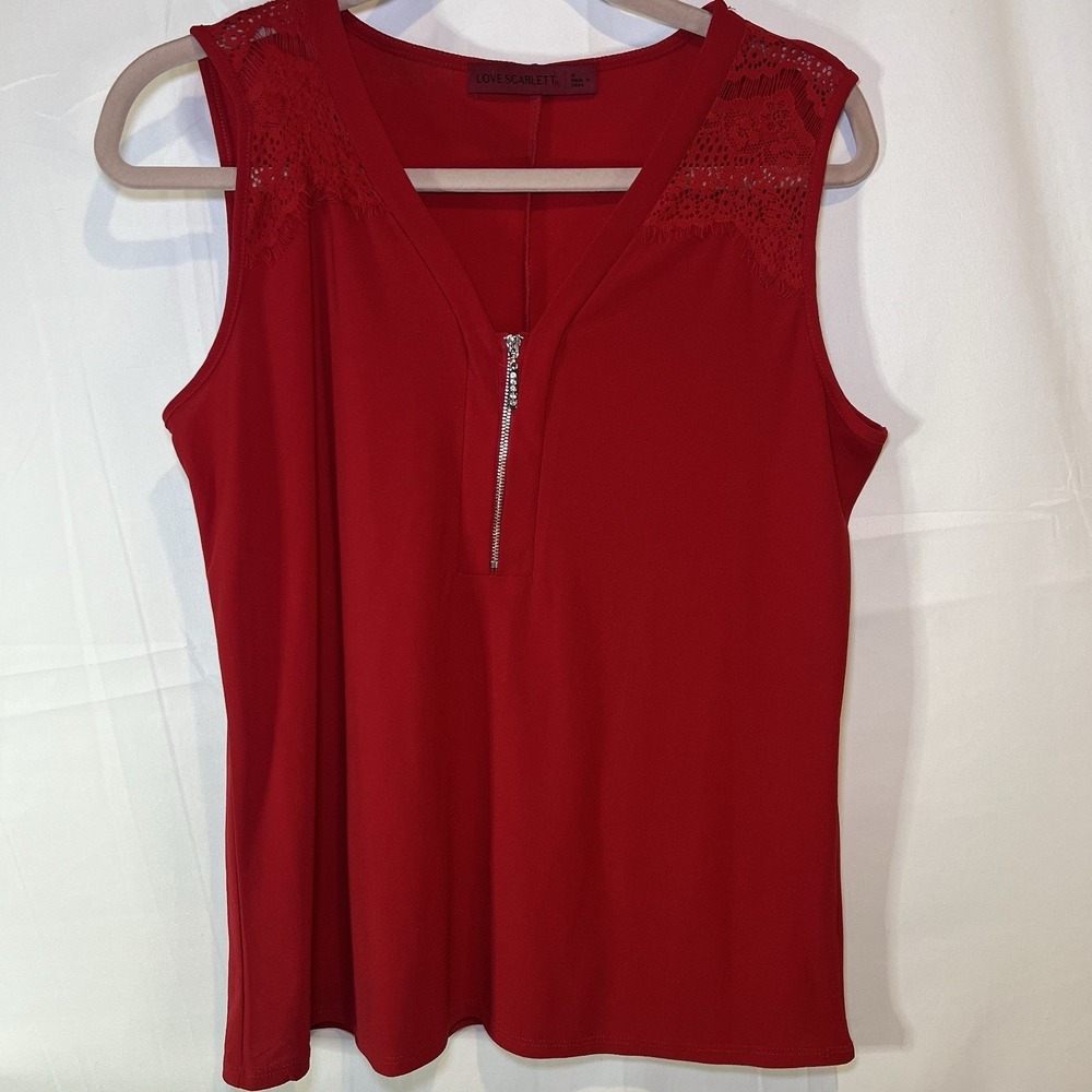 Love Scarlett Womens Size M Red Blouse Zipper Front Sleeveless Top Detail Sleeve